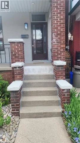 85 OXFORD Street, Hamilton, Ontario L8R2W9