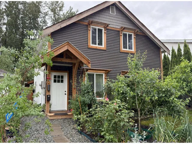 45276 CREEKSIDE DRIVE, West Chilliwack, Chilliwack, British Columbia V2P7K6