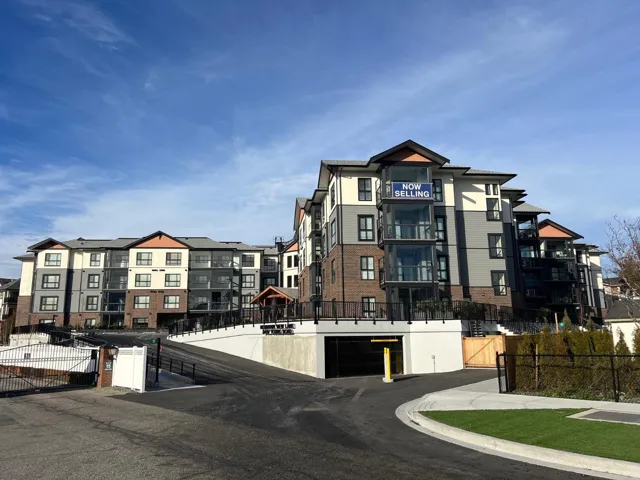 225 8497 YOUNG ROAD, Chilliwack Proper South, Chilliwack, British Columbia V2P4P2