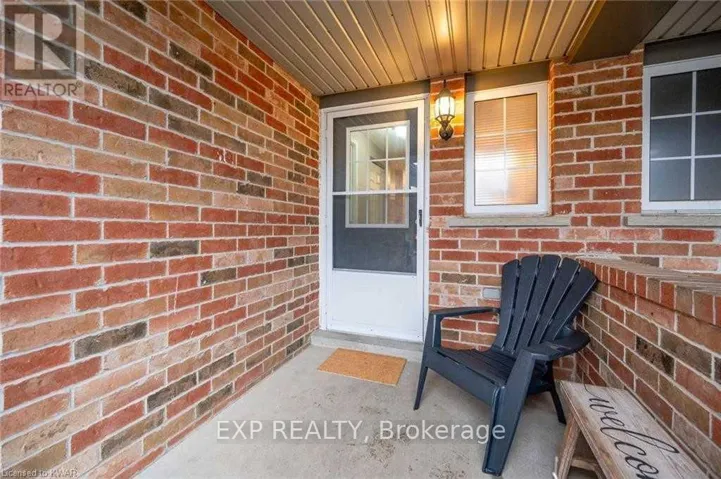 27 MAX BECKER DRIVE, Kitchener, Ontario N2E3V7