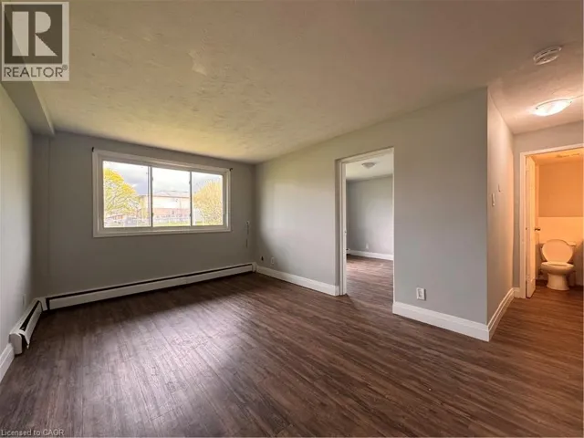 141 LINNWOOD Avenue Unit# 2, Cambridge, Ontario N1R1V2