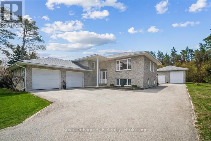 30 PINE TREE DRIVE, South Bruce Peninsula, Ontario N0H1P0