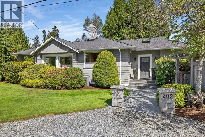 202 Crescent Rd E, Qualicum Beach, British Columbia V9K1L6