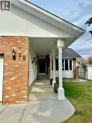 16 Woodfield Court SW, Calgary, Alberta T2W3W5