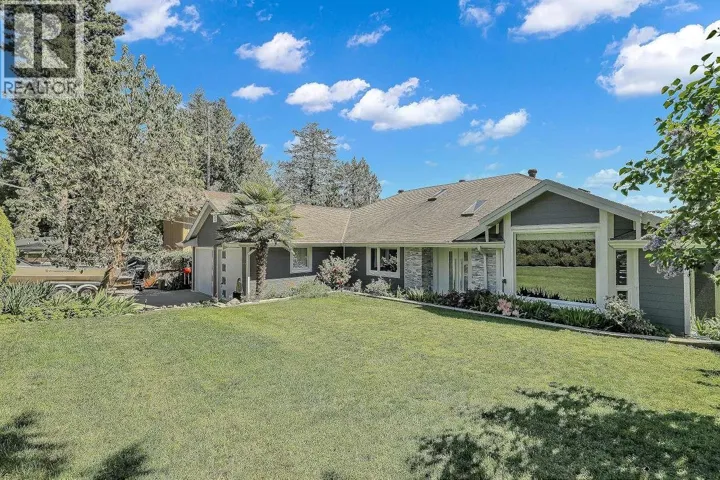 7811 REDROOFFS ROAD, Halfmoon Bay, British Columbia V0N1Y1