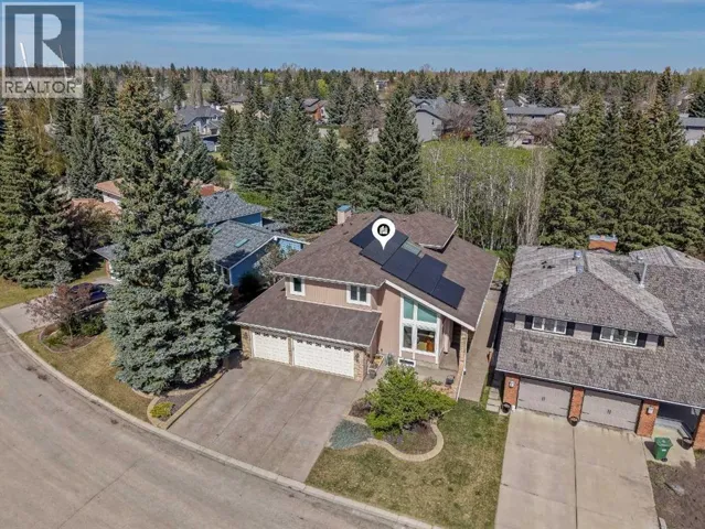 28 Woodacres Way SW, Calgary, Alberta T2W4W3