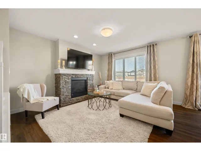 2256 CASEY CR SW, Edmonton, Alberta T6W3M8
