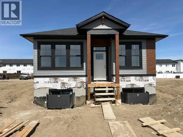 25 Ian Way, Sylvan Lake, Alberta T4S0W5