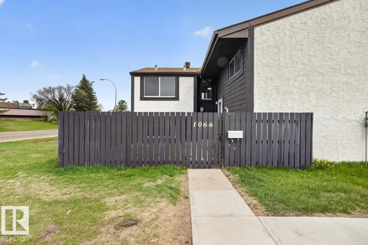 1066 KNOTTWOOD RD E NW, Edmonton, Alberta T6K3R4
