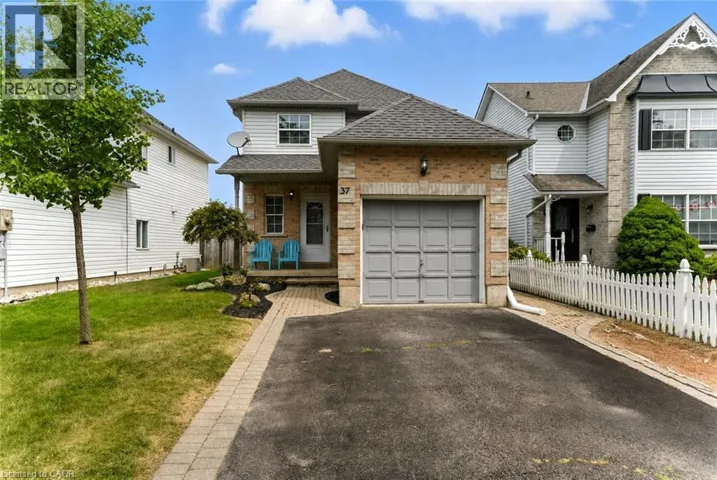 37 HILLTOP Drive, Ayr, Ontario N0B1E0