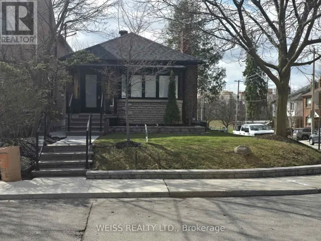 199 GLENGARRY AVENUE, Toronto (Lawrence Park North), Ontario M5M1E1