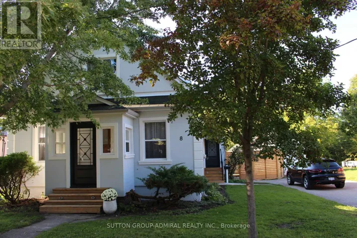 8 SOUTH STREET W, Orillia, Ontario L3V3S9