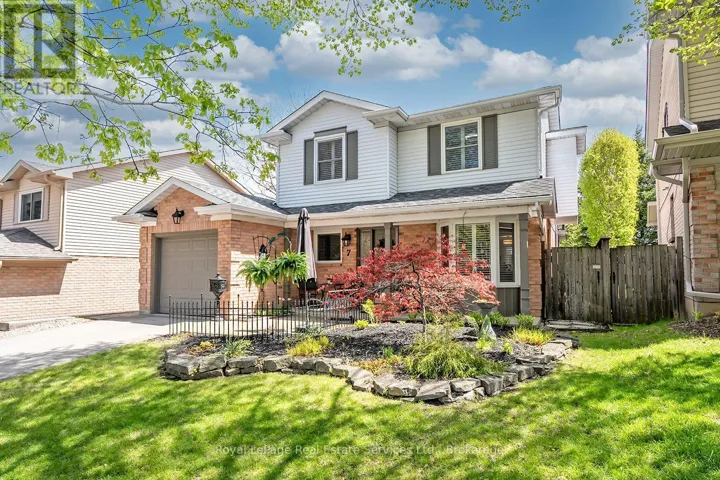 7 KNOLLWOOD COURT, Hamilton (Dundas), Ontario L9H7A4