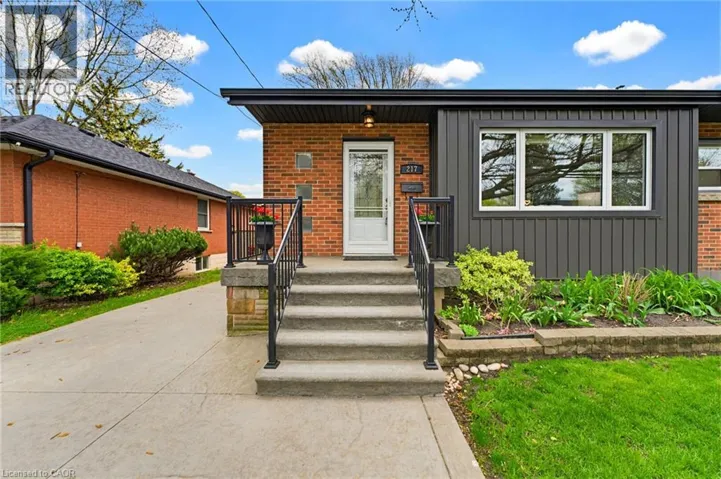 217 UPPER PARADISE Road, Hamilton, Ontario L9C5C1