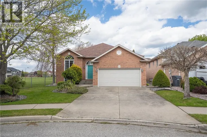 822 MARCUZ Court, Windsor, Ontario N9G3C5