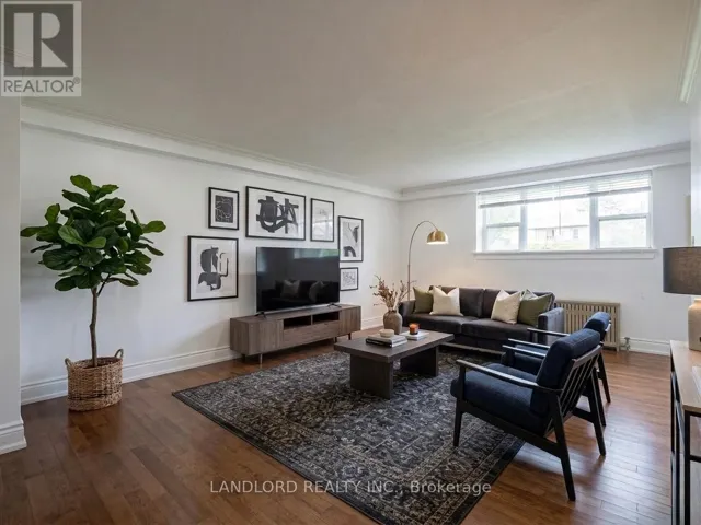 2 - 92 TRETHEWEY DRIVE, Toronto (Beechborough-Greenbrook), Ontario M6M4B4