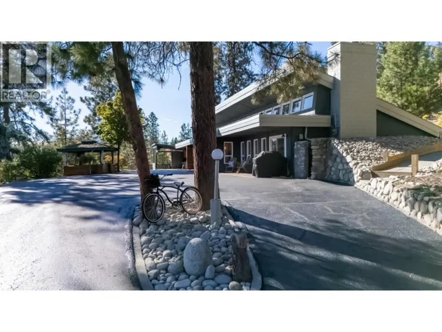 5290 Trepanier Bench Road, Peachland, British Columbia V0H1X2