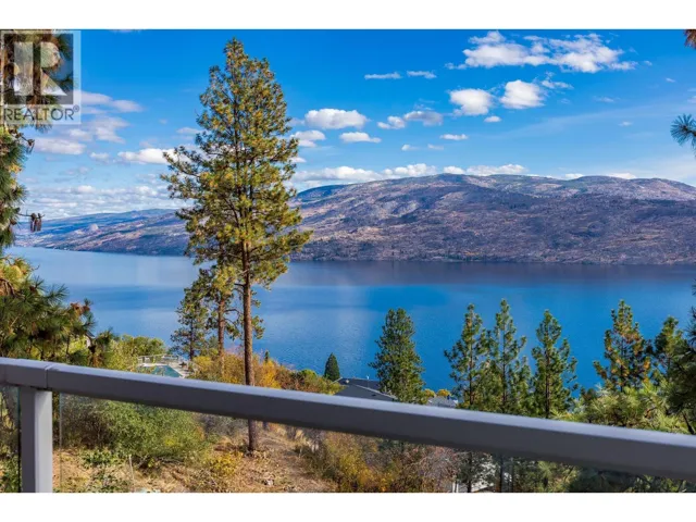 5821 Atkinson Crescent, Peachland, British Columbia V0H1X4