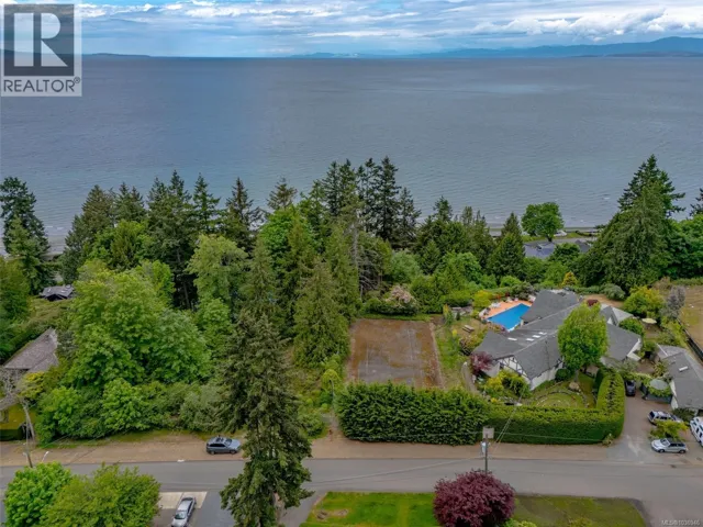391 Burnham Rd, Qualicum Beach, British Columbia V9K1G5