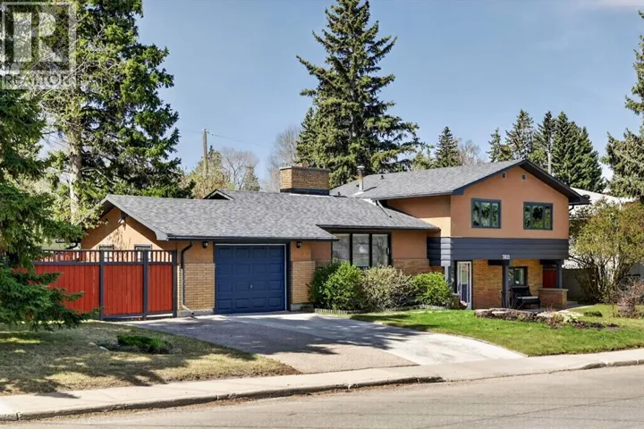 3811 24 Street NW, Calgary, Alberta T2L0Y8