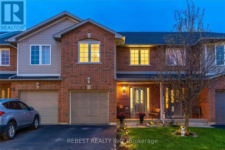 43 - 800 PARAMOUNT DRIVE, Hamilton (Stoney Creek Mountain), Ontario L8J3V8