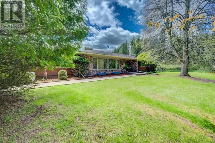 2236 GOVERNORS ROAD, Hamilton, Ontario L0R1J0