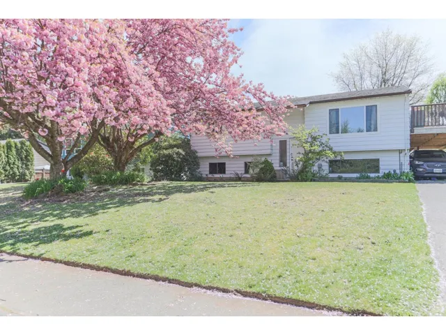 26728 33 AVENUE, Langley, British Columbia V4W3G2