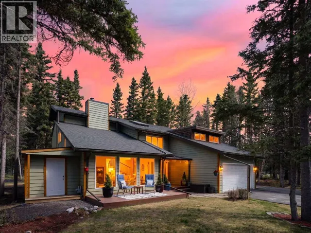 76 Redwood Meadows Drive, Rural Rocky View County, Alberta T3Z1A3