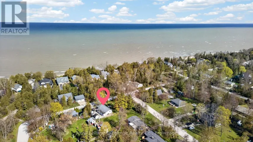 404 BROWNS LANE, Huron-Kinloss, Ontario N2Z2X3