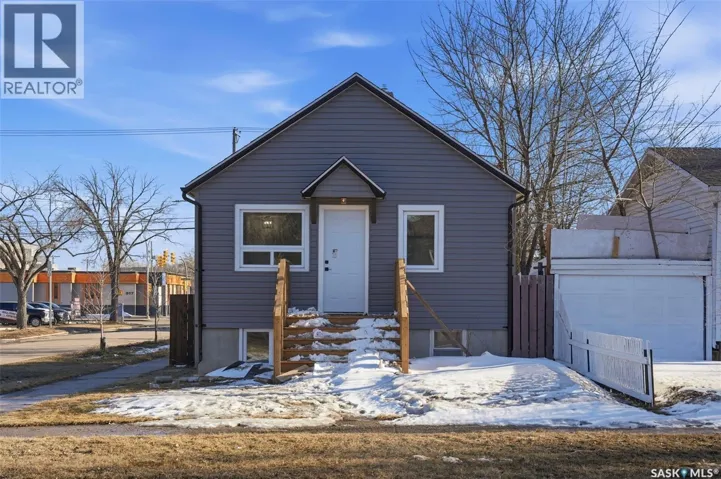 1001 23rd STREET W, Saskatoon, Saskatchewan S7L0A6