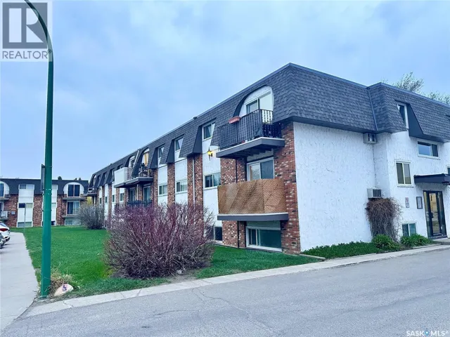 4 3625 Chaben PLACE, Saskatoon, Saskatchewan S7H4E9