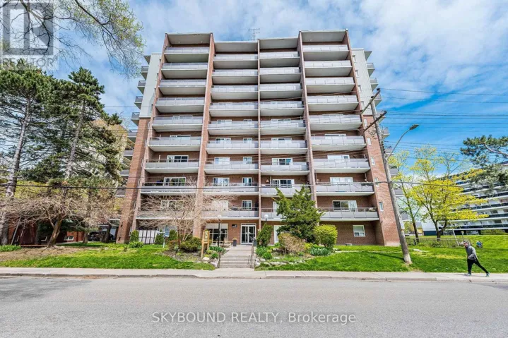 305 - 15 ELIZABETH STREET N, Mississauga (Port Credit), Ontario L5G2Z3
