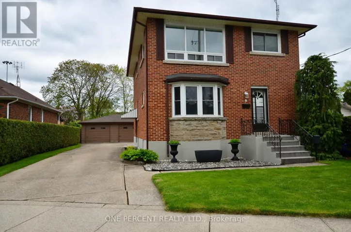 6 KINGSWAY CRESCENT, St. Catharines (Fairview), Ontario L2N1A6