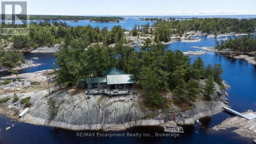1 A764 ISLAND ISLAND, The Archipelago (Archipelago North), Ontario P0G1K0
