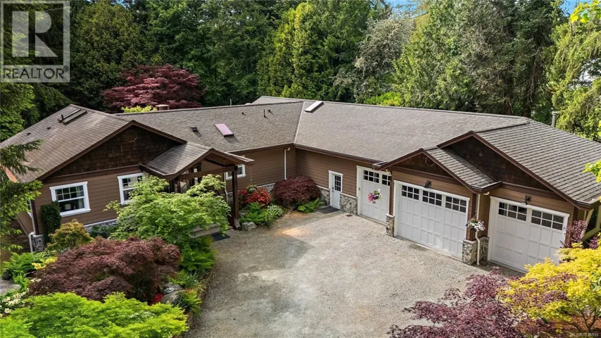 9228 Jura Rd, North Saanich, British Columbia V8L5G1