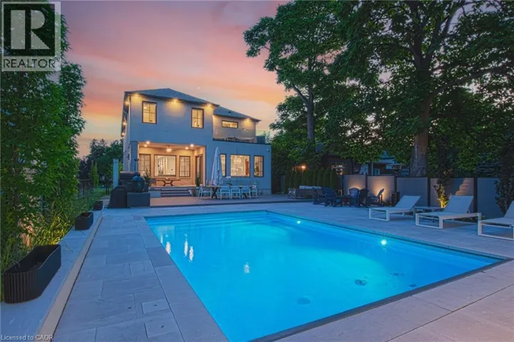 977 GORTON Avenue, Burlington, Ontario L7T1S6
