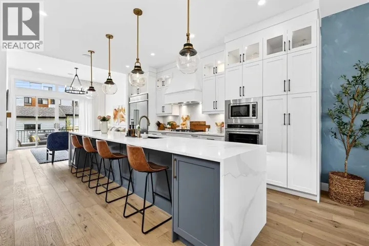 2129 27 Avenue SW, Calgary, Alberta T2T1H8