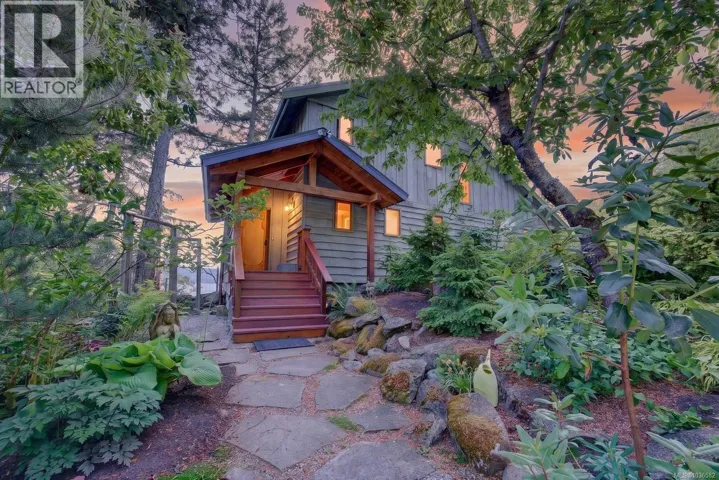245 Mountain Park Dr, Salt Spring, British Columbia V8K1G3