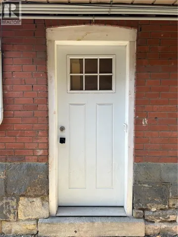 133 PARK Row N Unit# 4, Hamilton, Ontario L8H4E7