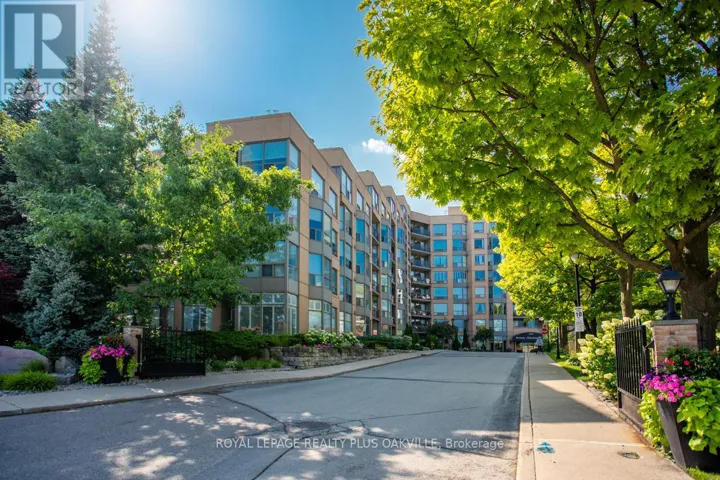 207 - 2511 LAKESHORE ROAD W, Oakville (BR Bronte), Ontario L6L6L9