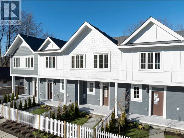 3 2808 ST. GEORGE STREET, Port Moody, British Columbia V3H2H3