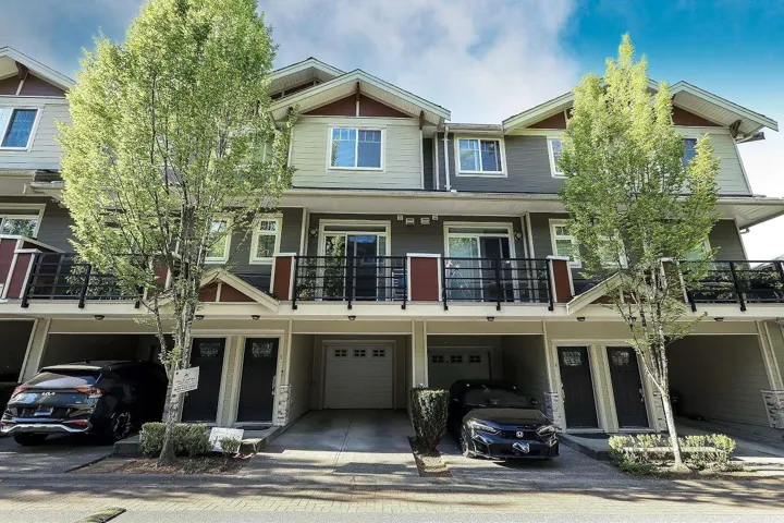 9 6383 140 STREET, Surrey, British Columbia V3W0E9