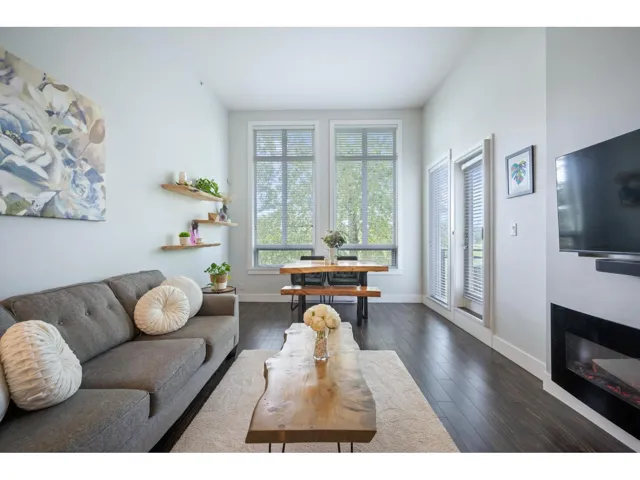 A409 20211 66 AVENUE, Langley, British Columbia V2Y0L4