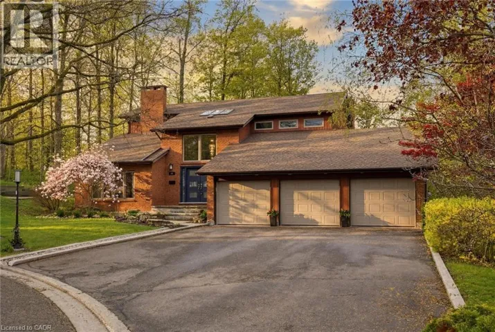 20 HUNTINGDALE Place W, Kitchener, Ontario N2A3K6