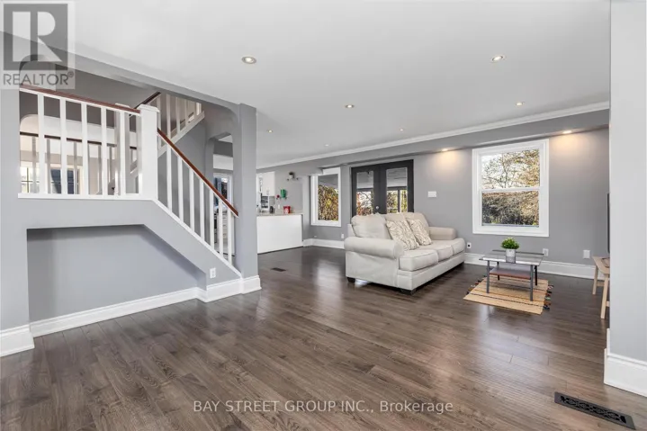 112 BEVDALE ROAD, Toronto (Willowdale West), Ontario M2R1L7
