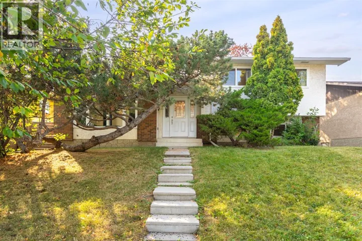 207 Whiteview Bay NE, Calgary, Alberta T1Y1R8