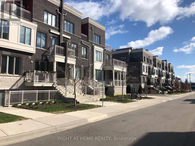 21 - 90 EASTWOOD PARK GARDENS, Toronto (Long Branch), Ontario M8W0B2