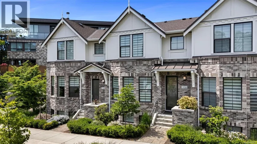 1034 Pentrelew Pl, Victoria, British Columbia V8V3L1