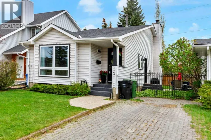 52 Strathclair Rise SW, Calgary, Alberta T3H1G4