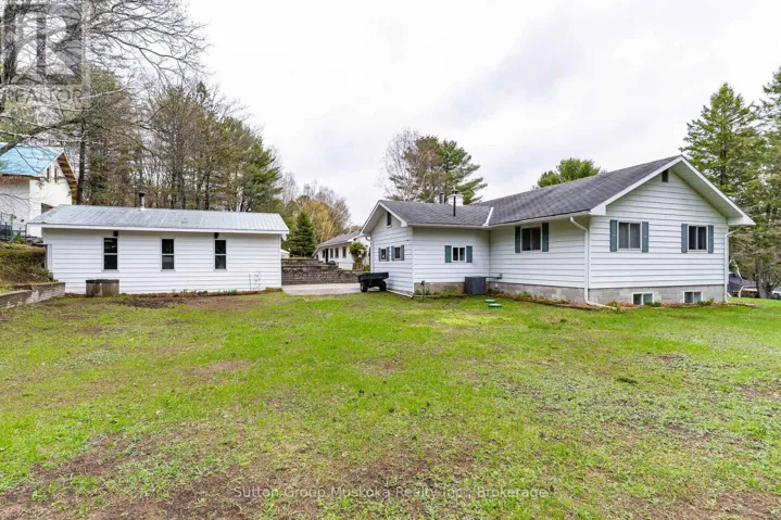 64 SPRUCE DRIVE, Huntsville (Stephenson), Ontario P0B1L0